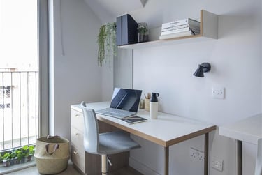 1 bed studio, Lower Gilmore Place, Fountainbridge, Edinburgh, EH39NY - Image 3